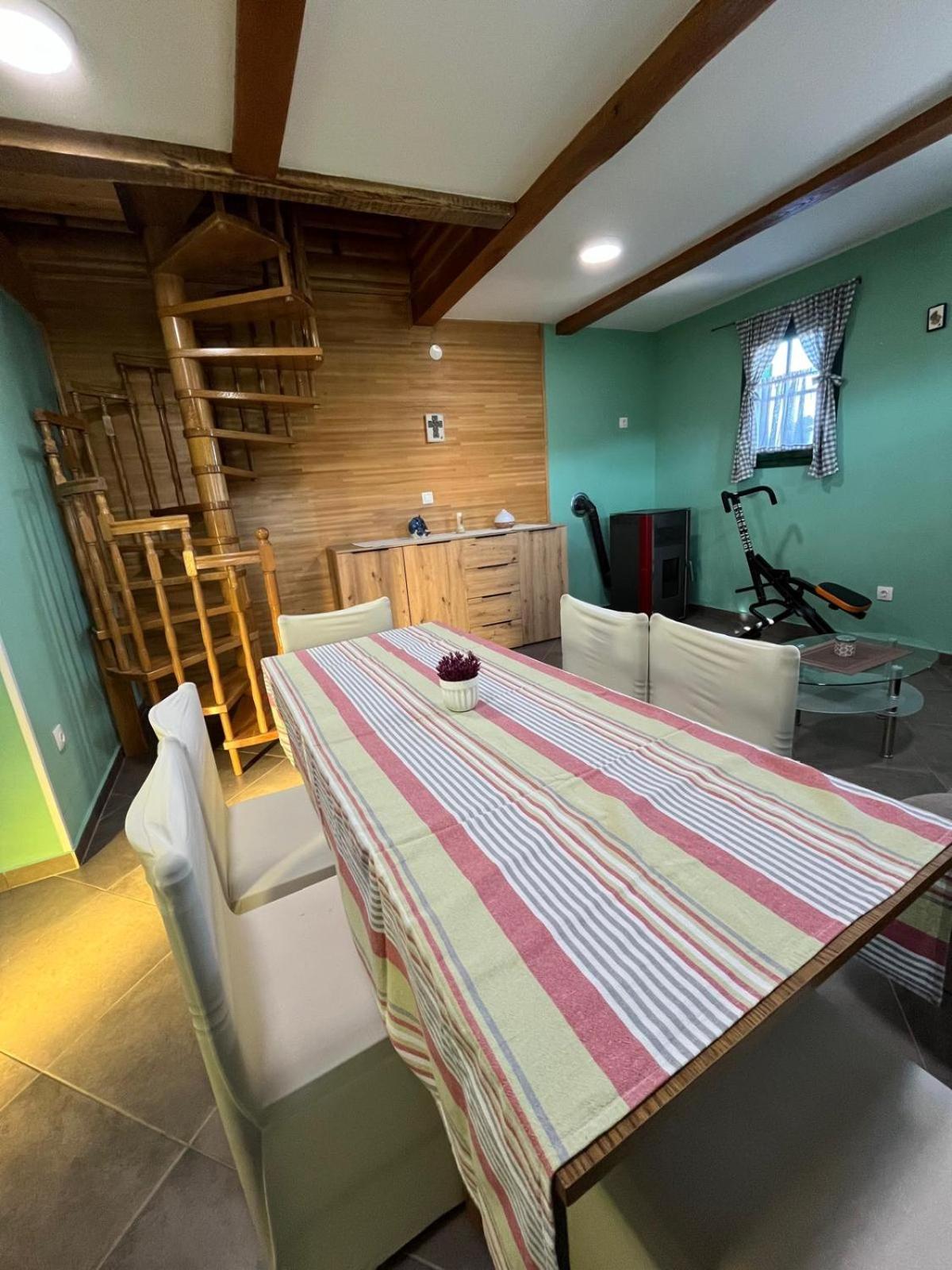 Wooden House Ante Self Check - In And Check - Out Apartment โอโทชาส ภายนอก รูปภาพ
